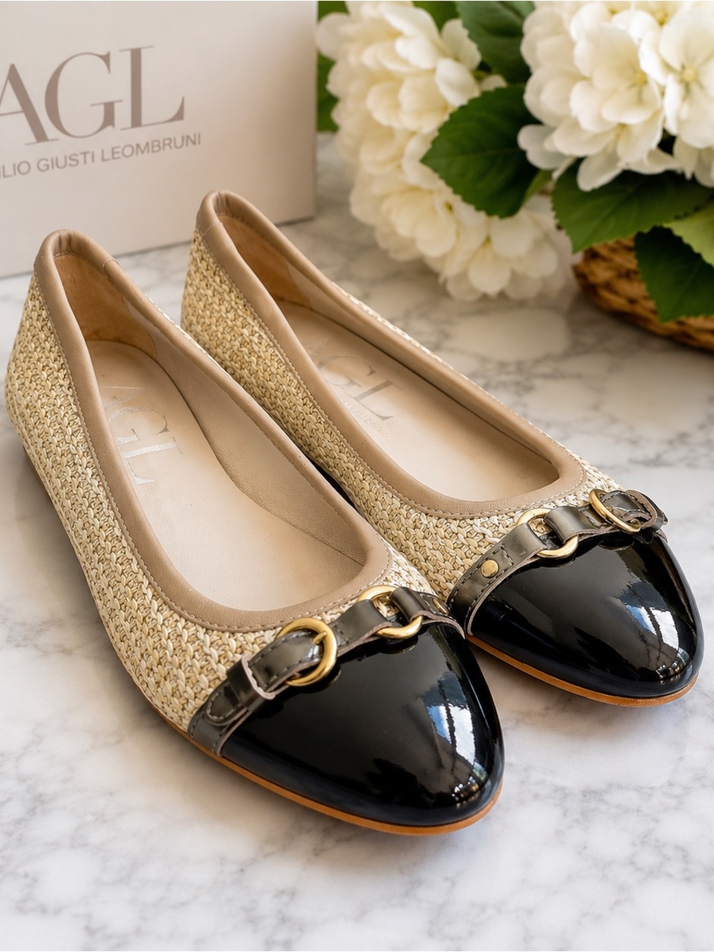 AGL Attilio Giusti Leombruni Raffia Flats Black Patent Toe Size US 7.5  (37.)